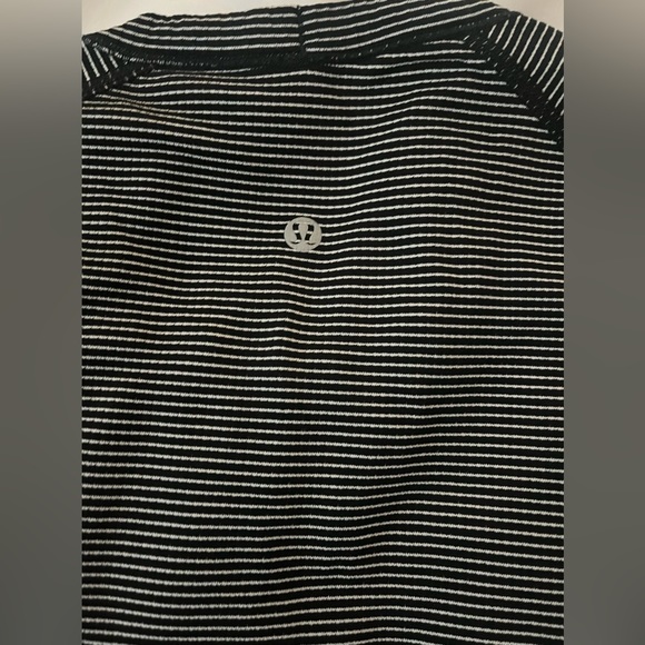 Lululemon Size 6 working out shirts - Picture 3 of 10